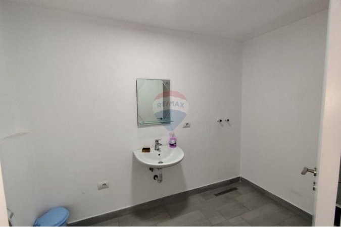 Tirane, jepet me qera zyre , 100 m² 1.500 € (ID: 530481005-41)