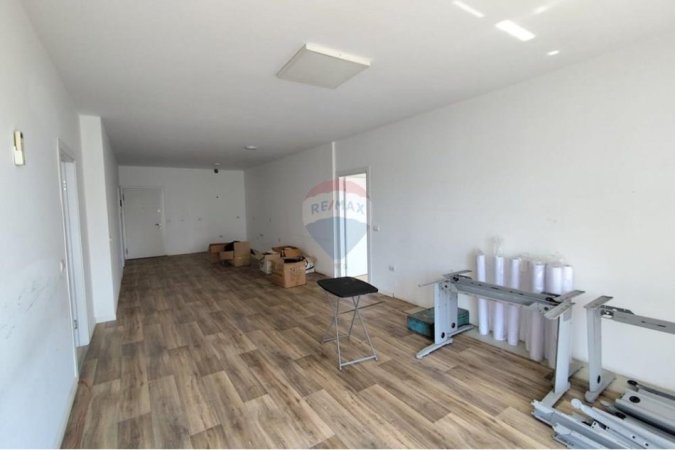 Tirane, jepet me qera zyre , 100 m² 1.500 € (ID: 530481005-41)