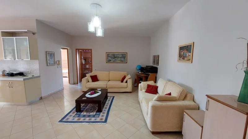 Vlore, shes apartament 2+1 Kati 5, 150.000 € 