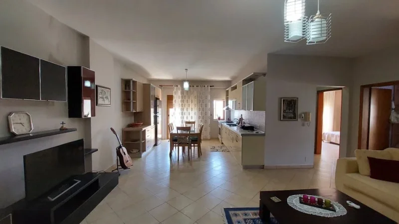 Vlore, shes apartament 2+1 Kati 5, 150.000 € 