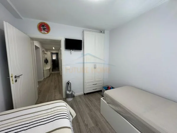 0683487469 Tirane, jepet me qera apartament 2+1 Kati 3, 91 m² 1.100 € (BLLOK)