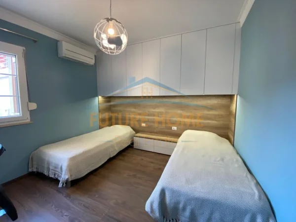 Tirane, jepet me qera apartament 2+1 Kati 5, 110 m² 1.100 € 