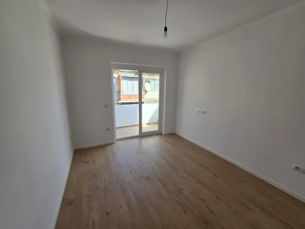 Tirane, shitet apartament 2+1+Ballkon Kati 5, 55 m² 128.000 € (Don Bosco)