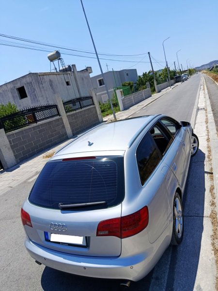 Durres, shes makine me portobagazh Audi Benzin+Gaz, e argjendtë automatik Kondicioner 350.000 km 4.100 €