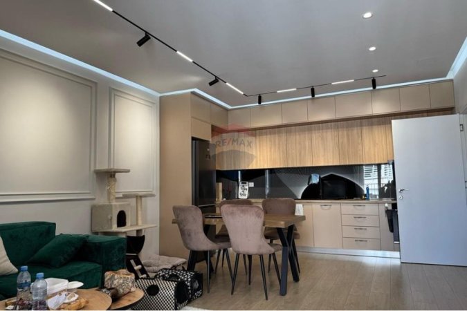 Kodra e Diellit, shitet apartament 2+1 Kati 2, 110 m² 265.000 € . ID: 530391026-12