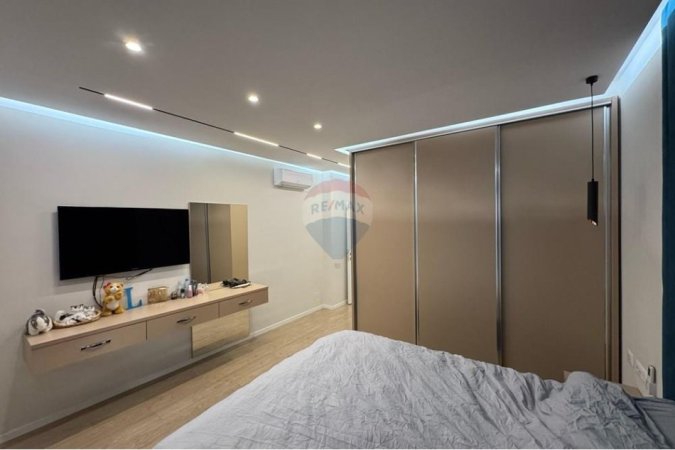 Kodra e Diellit, shitet apartament 2+1 Kati 2, 110 m² 265.000 € . ID: 530391026-12