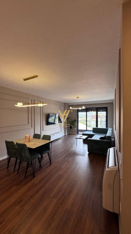 Tirane, jepet me qera apartament 2+1+Ballkon Kati 8, 127 m² 1.200 € (KOMUNA E PARISIT, PARKU OLIMPIK)