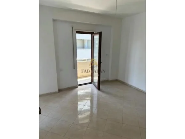 Durres, shitet apartament 2+1 Kati 9, 112 m² 247.000 € (Currila)
