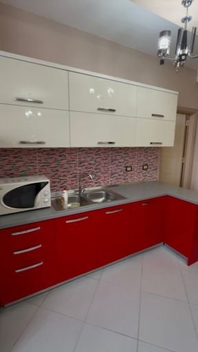 Tirane, jepet me qera apartament 1+1 Kati 6, 56 m² 500 € (stacioni i trenit)