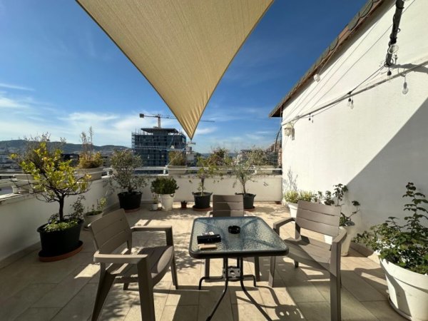 Tirane, jepet me qera apartament 2+1 Kati 10, 145 m² 1.200 € 