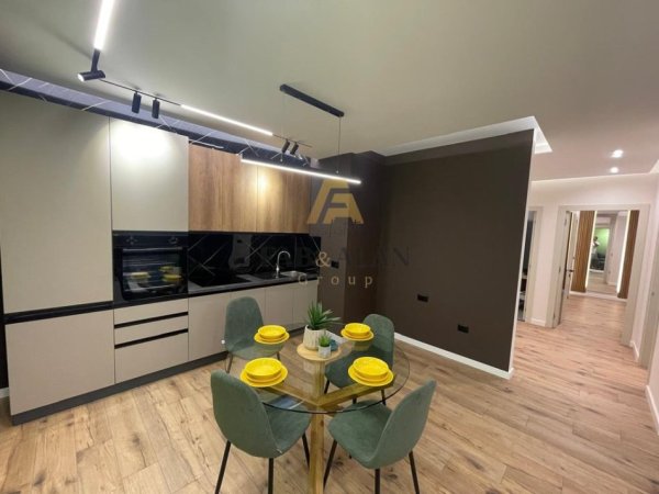 Tirane, jepet me qera apartament 2+1 Kati 9, 100 m² 1.400 € (Parku Olimpik)