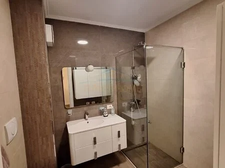 Tirane, shitet apartament 2+1+Ballkon , 330.000 € (rruga e elbasanit)