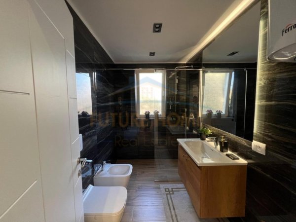 Tirane, shitet apartament 2+1 Kati 3, 110 m² 250.000 € 