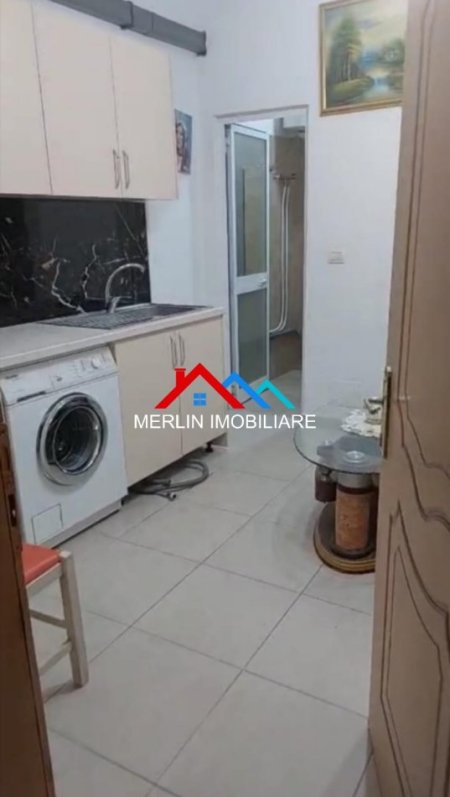 Tirane, jepet me qera garsonier Kati 2, 38 m² 300 € (QYTET STUDENTI)