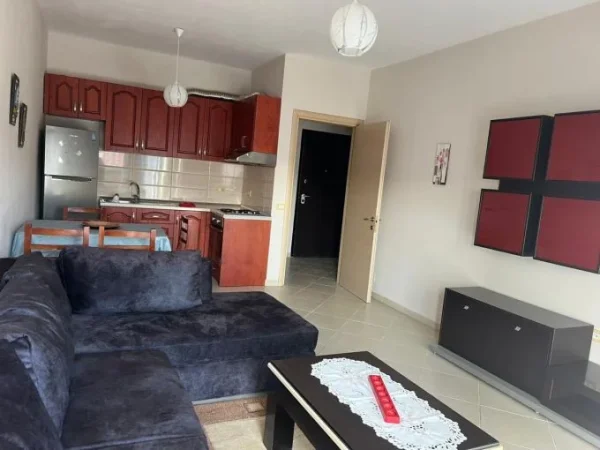 Tirane, jepet me qera apartament 1+1+Aneks Kati 4, 70 m² 400 € (Astir)