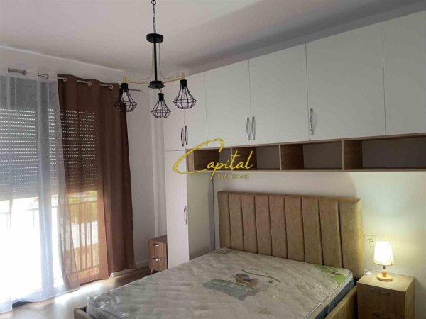 Tirane, jepet me qera apartament 1+1 Kati 3, 70 m² 450 € (SELITE)