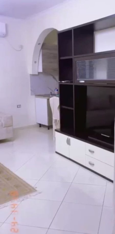 Tirane, jepet me qera apartament 2+1 Kati 3, 610 € 