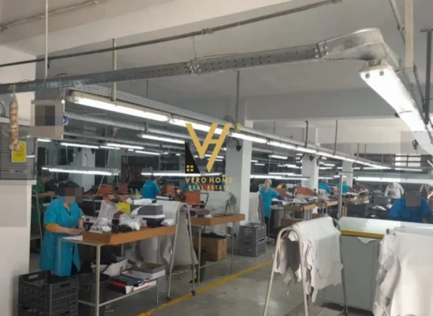 Tirane, shitet ambjent biznesi Kati 0, 1.300 m² 1.500.000 € (ALLIAS)