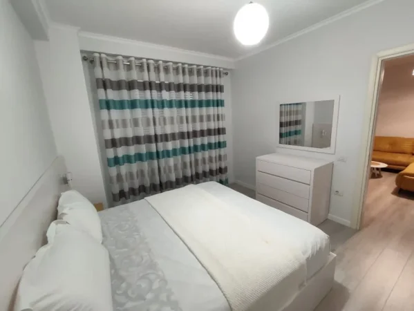 Tirane, jepet me qera apartament 2+1 Kati 2, 58 m² 600 € (Prokuroria e tiranes)