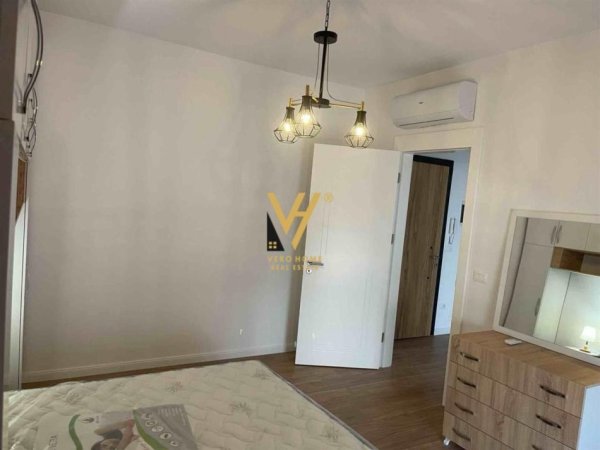 Tirane, jepet me qera apartament 1+1+Ballkon Kati 3, 60 m² 450 € (SELITE)