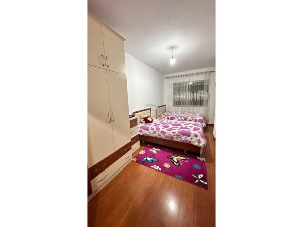 Tirane, jepet me qera apartament 2+1 Kati 5, 110 m² 500 € 