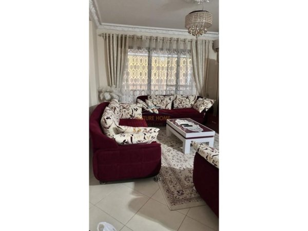Tirane, jepet me qera apartament 2+1 Kati 5, 110 m² 500 € 