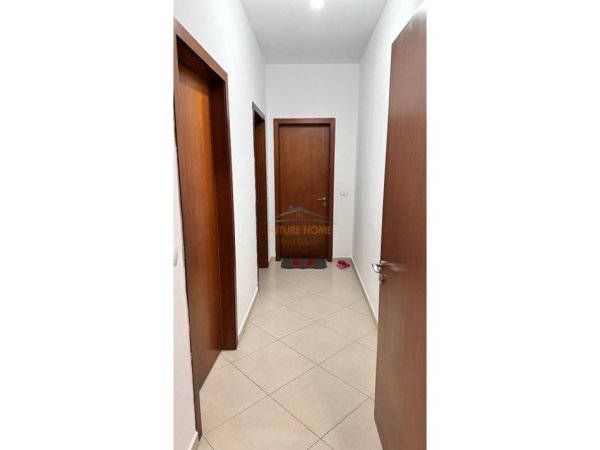 Tirane, jepet me qera apartament 2+1 Kati 5, 110 m² 500 € 