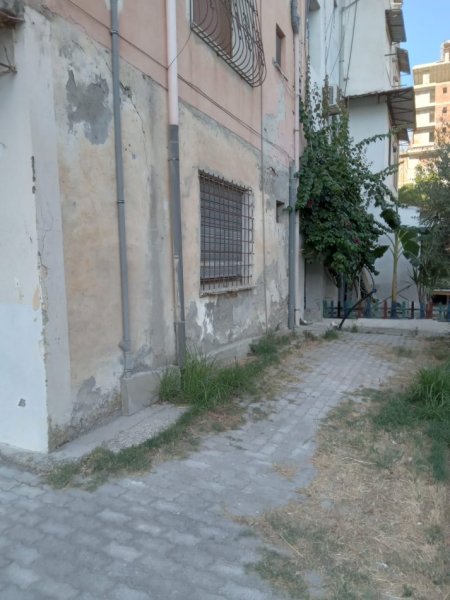 Vlore, shitet garsonier Kati 0, 20 m² 4.000.000 € (Te kater kateshet)