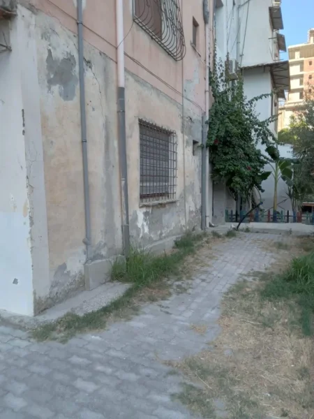 Vlore, shitet garsonier Kati 0, 20 m² 4.000.000 € (Te kater kateshet)