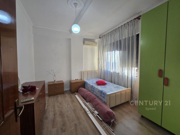 Tirane, shitet apartament 2+1 Kati 8, 95 m² 135.000 € (Rr.5. Maji)