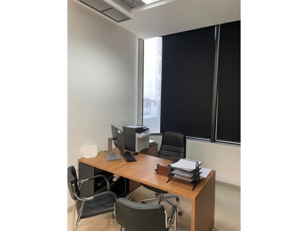 Tirane, jepet me qera zyre Kati 2, 18 m² 450 € (Kullat Binjake)