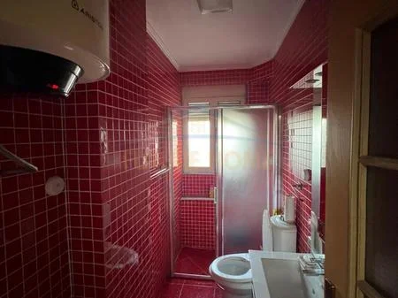 Tirane, shitet apartament 2+1+Ballkon Kati 3, 42 m² 135.000 € (Rruga Fortuzi)