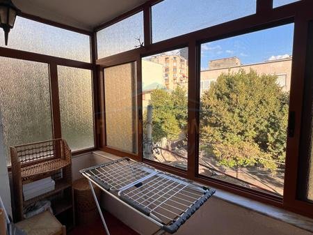 Tirane, shitet apartament 2+1+Ballkon Kati 3, 42 m² 135.000 € (Rruga Fortuzi)