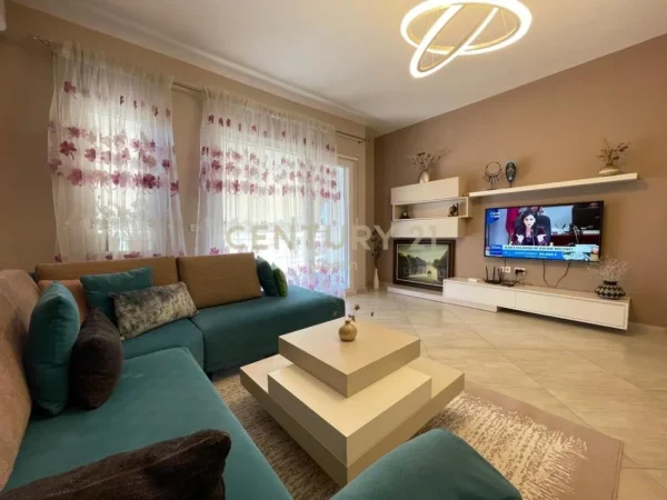 Tirane, jepet me qera apartament 2+1+Aneks+Ballkon Kati 4, 115 m² 800 € (Neom119646)