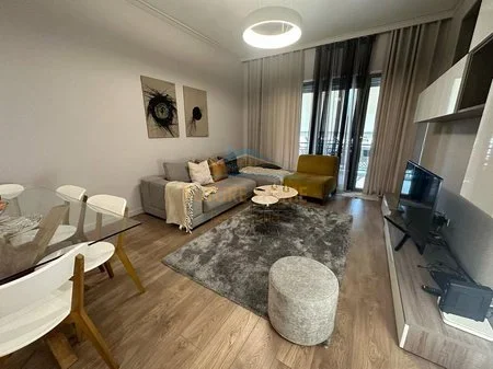 Tirane, jepet me qera apartament 2+1 Kati 4, 108 m² 1.300 € 