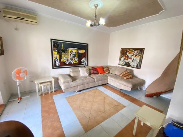 Tirane, jepet me qera apartament 1+1 Kati 3, 58 m² 500 € (Shkolla misto mame)