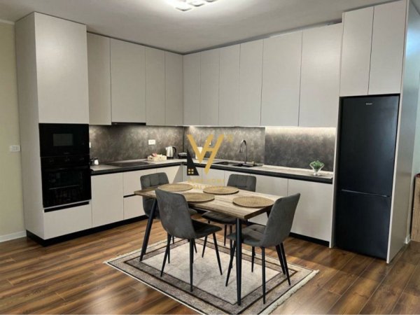 Durres, shitet apartament 2+1+Ballkon Kati 2, 95 m² 200.000 € (STACIONI I TRENIT)