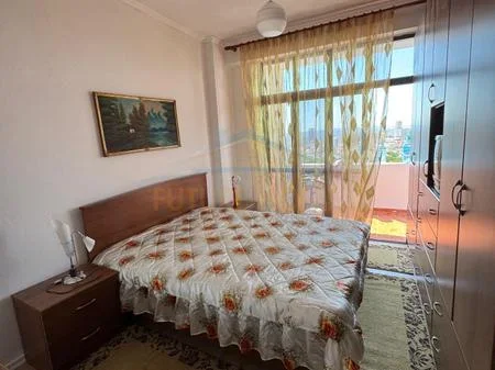 Tirane, shitet apartament 2+1+Ballkon Kati 7, 100 m² 135.000 € (5 Maji)