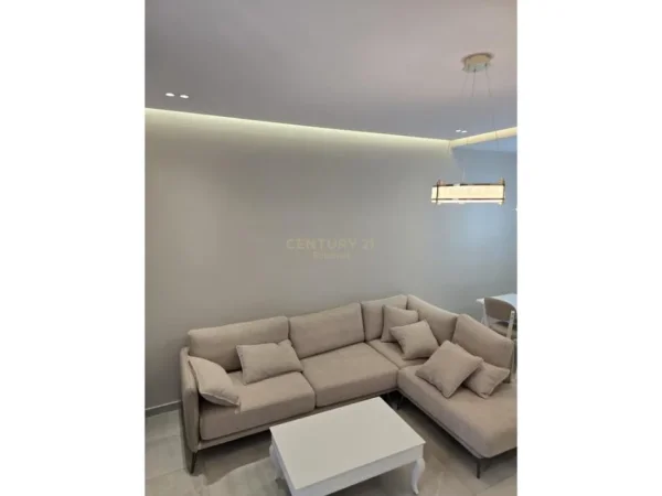 Tirane, jepet me qera apartament 2+1+Aneks+Ballkon , 120 m² 1.100 € (Vasil Shanto)