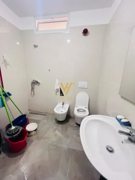 Tirane, shitet apartament 2+1+Ballkon Kati 2, 105 m² 170.000 € (5 MAJI)