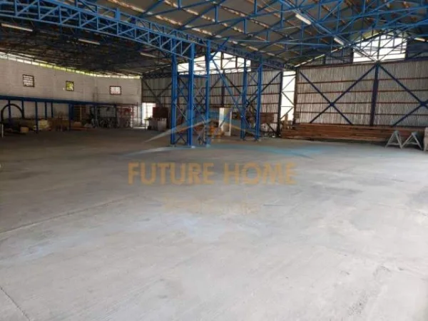 Tirane, shes magazine Kati 0, 1.200 m² 550.000 Euro (Kombinat)