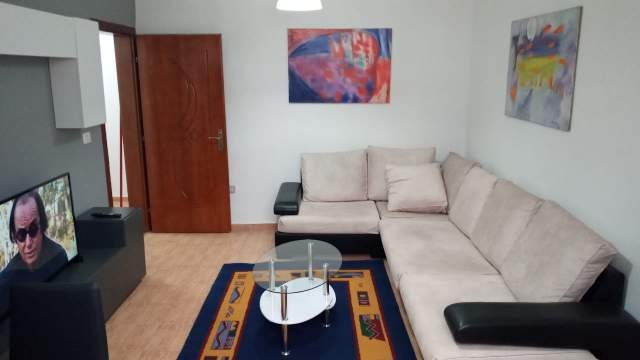 Tirane, jepet me qera apartament 2+1+BLK Kati 4, 65 m² 430 Euro (petro marko)