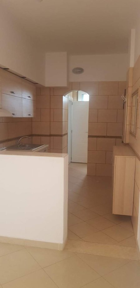 Tirane, shes Vile 3 Katshe 470 m² 550.000 Euro (kodra e priftit) (TRS-0472-2026)