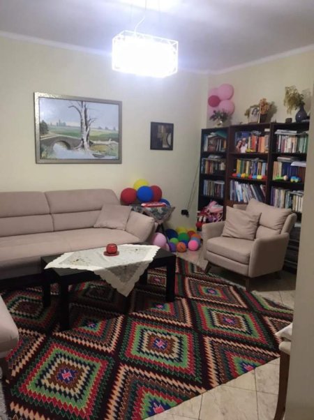 Tirane, jepet me qera apartament 2+1+BLK Kati 4, 90 m² 400 Euro (TREGU ELEKTRTIK)