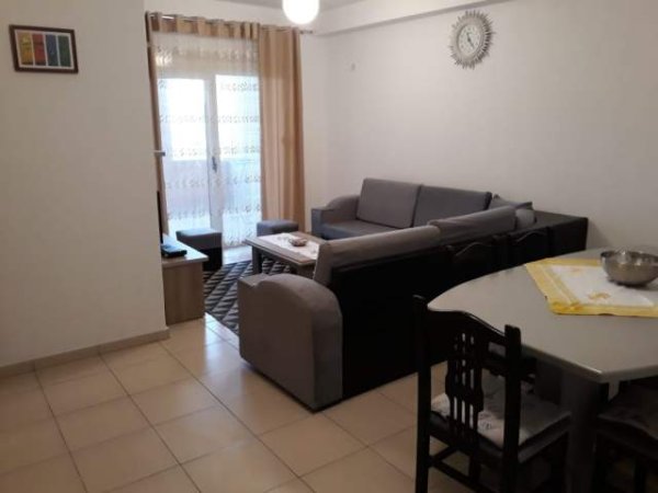 Durres, jap me qera apartament 2+1+BLK Kati 4, 110 m² 20 Euro (Rruga pavaresia)