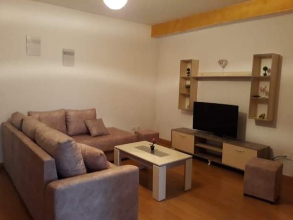 Durres, jap me qera apartament 1+1+BLK Kati 1, 60 m² 20 Euro (Rruga pavaresia, l.13. Plepa Durres)