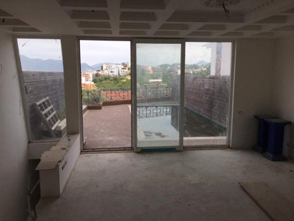 Tirane, shes Vile 420 m² 950.000 Euro (Rezidenca Kodra e Diellit)