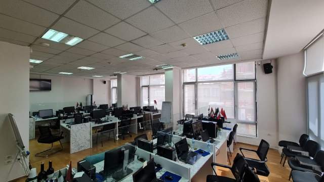 Tirane, shes ambjent biznesi Kati 2, 1.040 m² (Don Bosko)