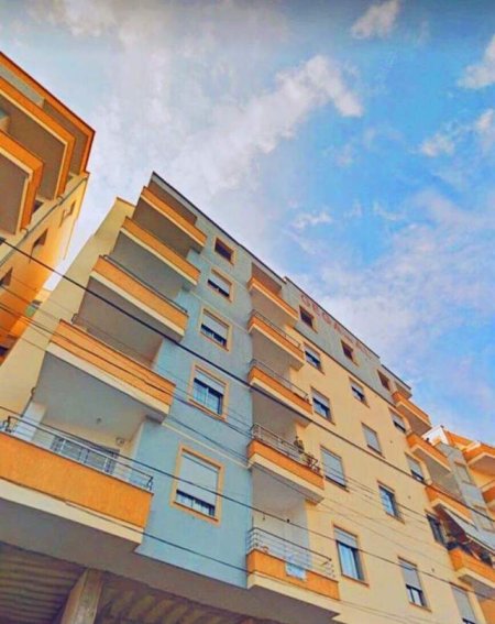 Shqiperi, jepet me qera apartament 2+1+A+BLK Kati 3, 97 m² 25.000 Leke (Rruga Faik Kulla)