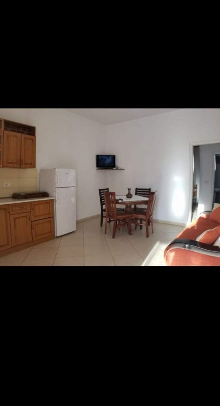 Vlore, jap me qera apartament ne plazh 20 Euro